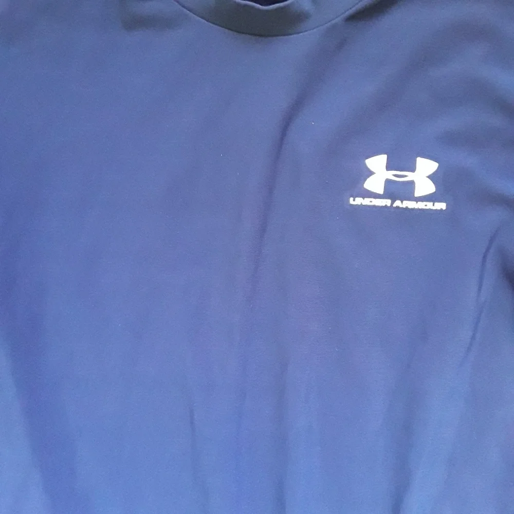 Under Armour shirts long sleeve blue boy size YLG